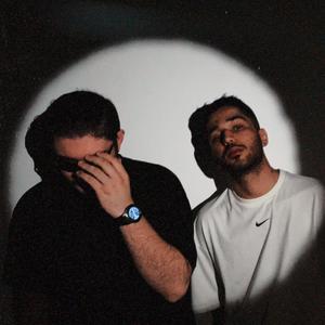 Atish (feat. Pouyan)