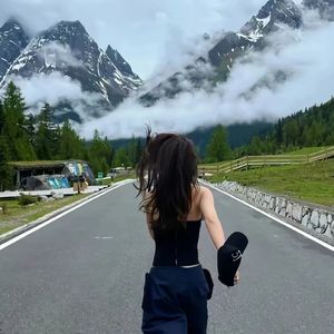 缘分竟默许你我渐行渐远