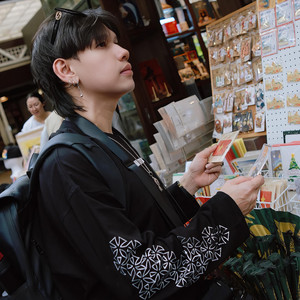 ម្នាក់ឯងម្ដងទៀត (Live)