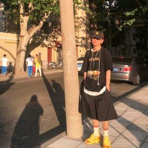 靠边站feat.uglyboiprod.byYoung-Hitz