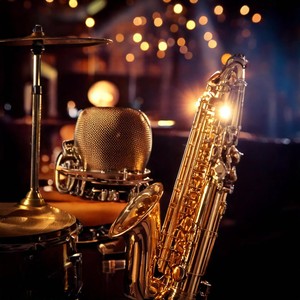 Club Vibes Tonight: Jazz Music Grooves