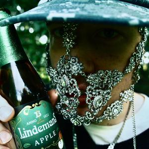 Lindemans Apple (Explicit)