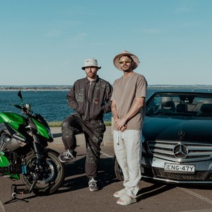 Mina Maluca (feat. Alex Dias)