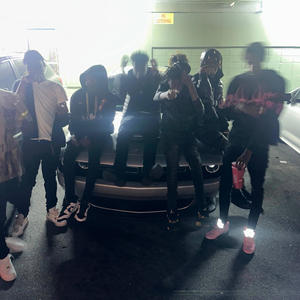 ManHunt (feat. 4waycamalot) (Explicit)