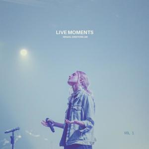 Live Moments