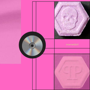 internetGirl! (Explicit)