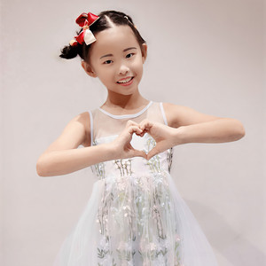 歌声飘到海那边