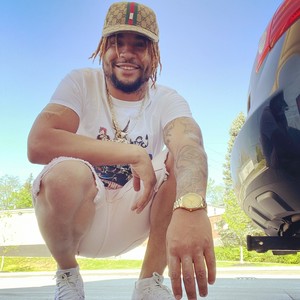 move your body (feat. FRankB) (Explicit)