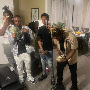 Off The Porch (feat. Gee 6ix, CCG KaySeven, Dee Peso Official & Céo) (Explicit)