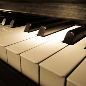 Calm Piano Melodies for Deep Relaxation Moments