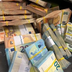 NO MOTION (feat. Vergottini) (Explicit)