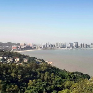 彩绘玻璃窗（轻音乐治愈钢琴曲）