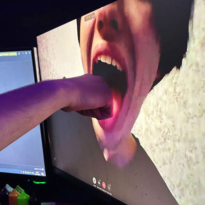 тихий и странный (Explicit)