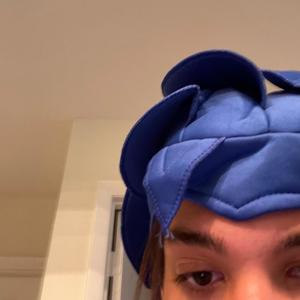 malo! (feat. sylvia & lil ovaltine) (Explicit)