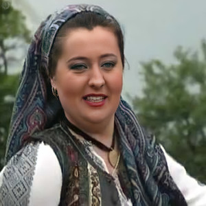 Ieși Măicuță Până-n Poartă