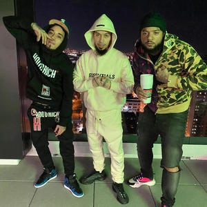 RISKS (feat. Stacks Moneygang) (Explicit)