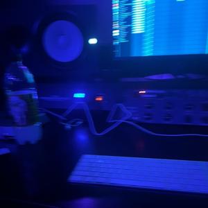 i cant feel (feat. lil fronto) (Explicit)