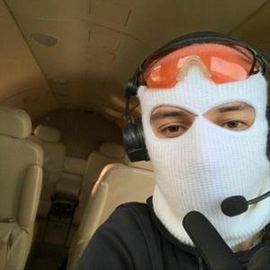 NOTYOBIZZ (feat. lluccashh) (Explicit)