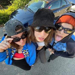 Csepeli Ghost (feat. Dr. Flow, Pipacs, DJ Toto & Csepeli Ghost) (Explicit)