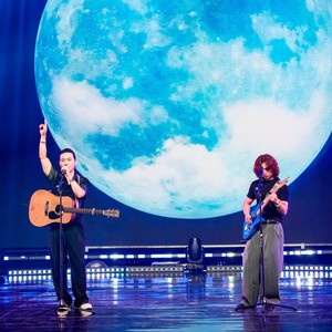 一万次悲伤 (Live)