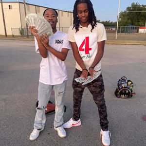 RIGHT NOW (feat. YND Gio) (Explicit)