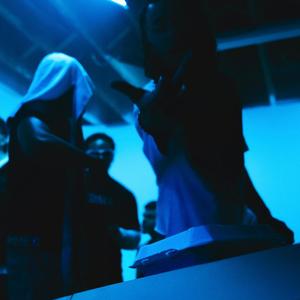 Roof (feat. SHĘON) (Explicit)