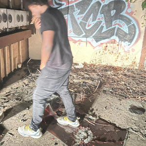 brokeoutdahouse! (Explicit)