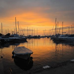 Ladi Dadi (feat. simic) (Explicit)