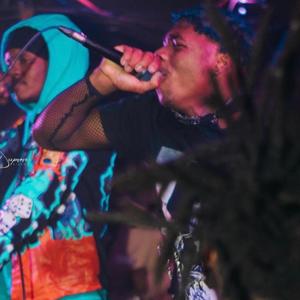 Deadinside/YESIMSUICIDAL