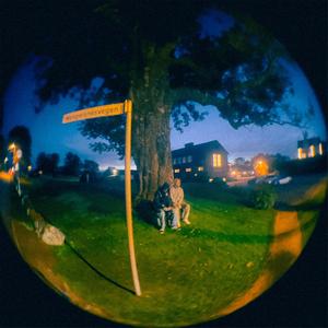 Ingen som ser at vi blør (feat. JOGGEDRESS)