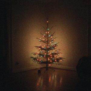 Mistletoe (feat. Ambi) (Explicit)