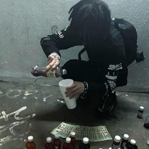 PAGAME EL DISTRO (feat. FLEXXO.mp3) (Explicit)