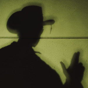 NO ME VOY A QUITAR EL SOMBRERO