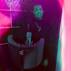 Dont run away (feat. Ky tha Gemini) (Explicit)