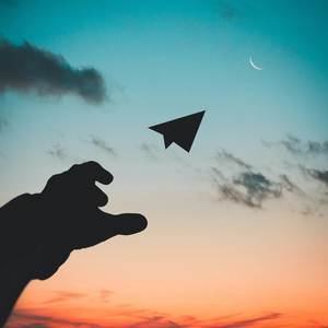 Flying Planes (Explicit)