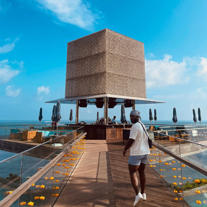 Mirror's Edge (Explicit)