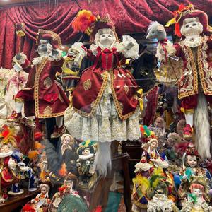 voodoo (feat. van) (Explicit)