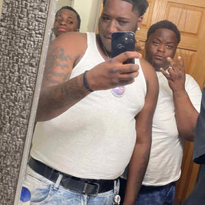 Plenty pops (feat. Ayoolii) (Explicit)