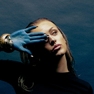 Under Huden (Explicit)