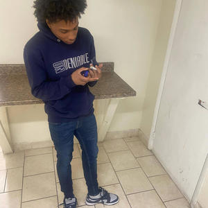 They Dont Understand (feat. TezVlone) (Explicit)