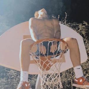 Crocs!(feat. Scxtt Pilgrim) (Explicit)