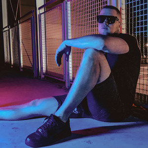 Zwykły T-shirt (Explicit)