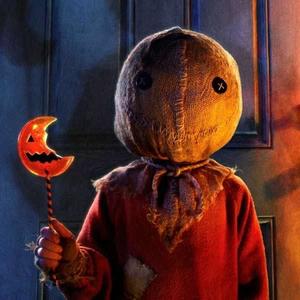 TRICK 'R TREAT (HAPPY HALLOWEEN!) (Explicit)
