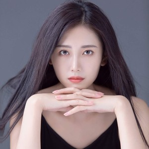 万千不舍 (伴奏)