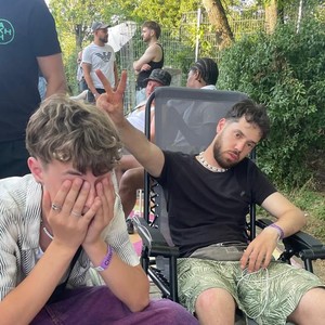 Farbenfroh (Explicit)