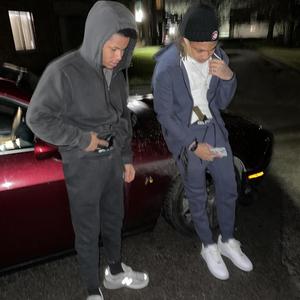 In and out (feat. Hawkem) (Explicit)