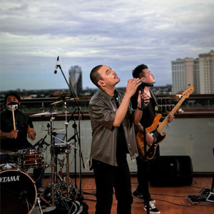 ក្លាយជាសង្សារគ្នាពីពេលណា?