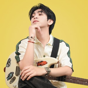 មានដៃធ្វេីអី