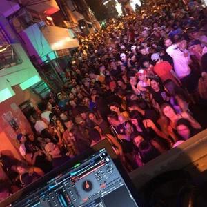 MTG DESCE COM A BUNDA SENTANDO (Explicit)