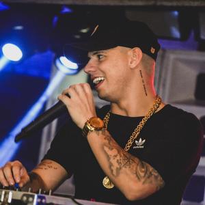 BANDIDO MAU MAIS COM CARINHA DE NENÉM (feat. 2L Motta) (Explicit)